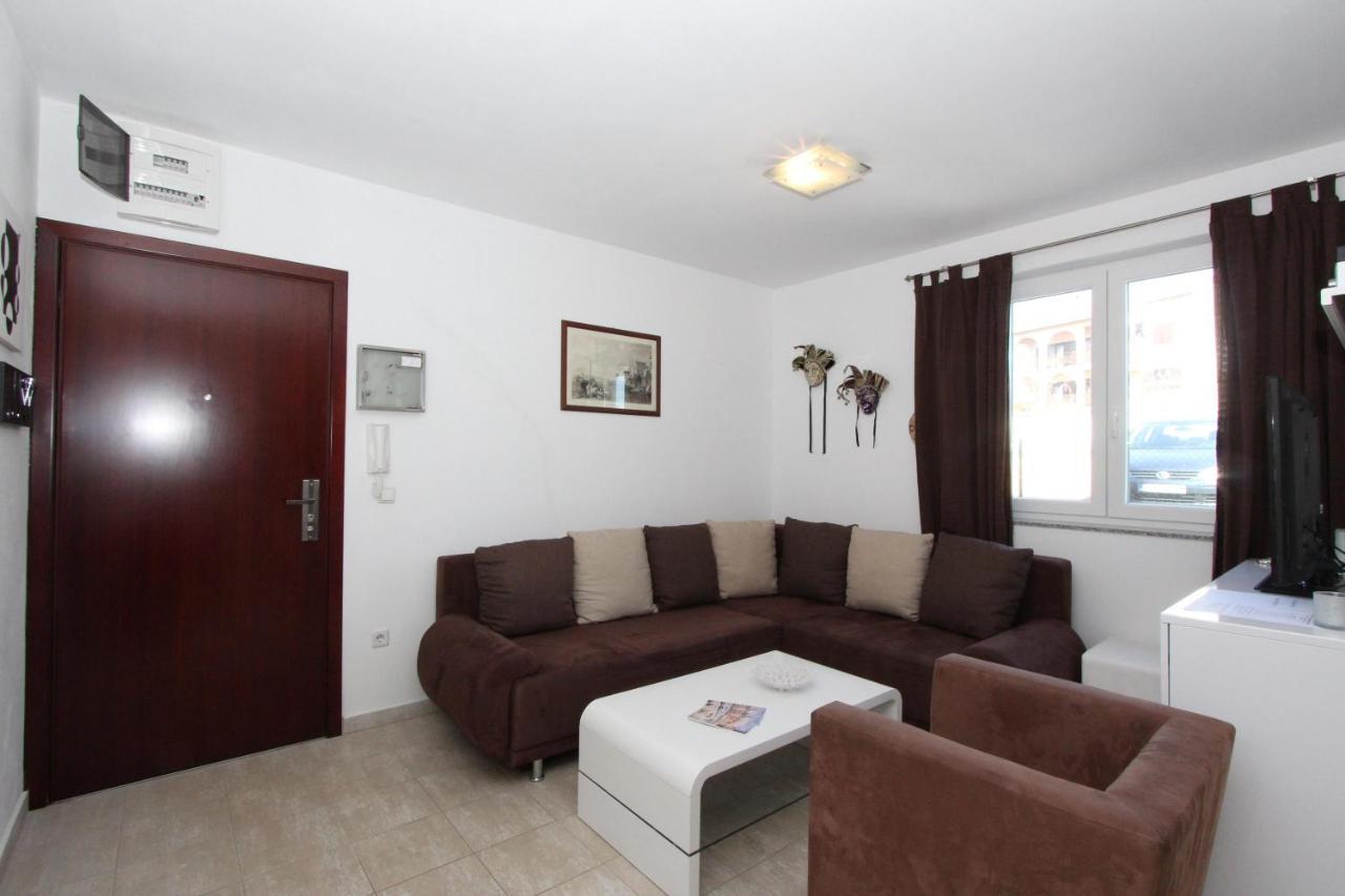 Apartment Adi Rovinj Exteriör bild